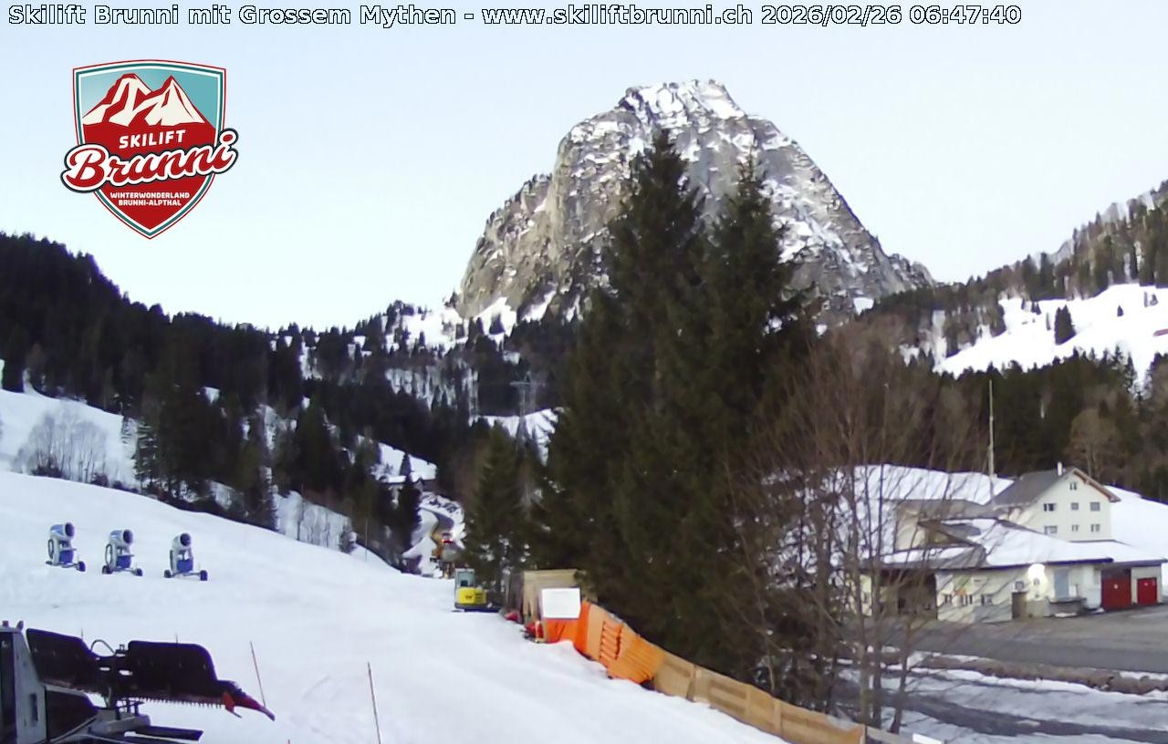 Archived image Webcam Panorama Mythen