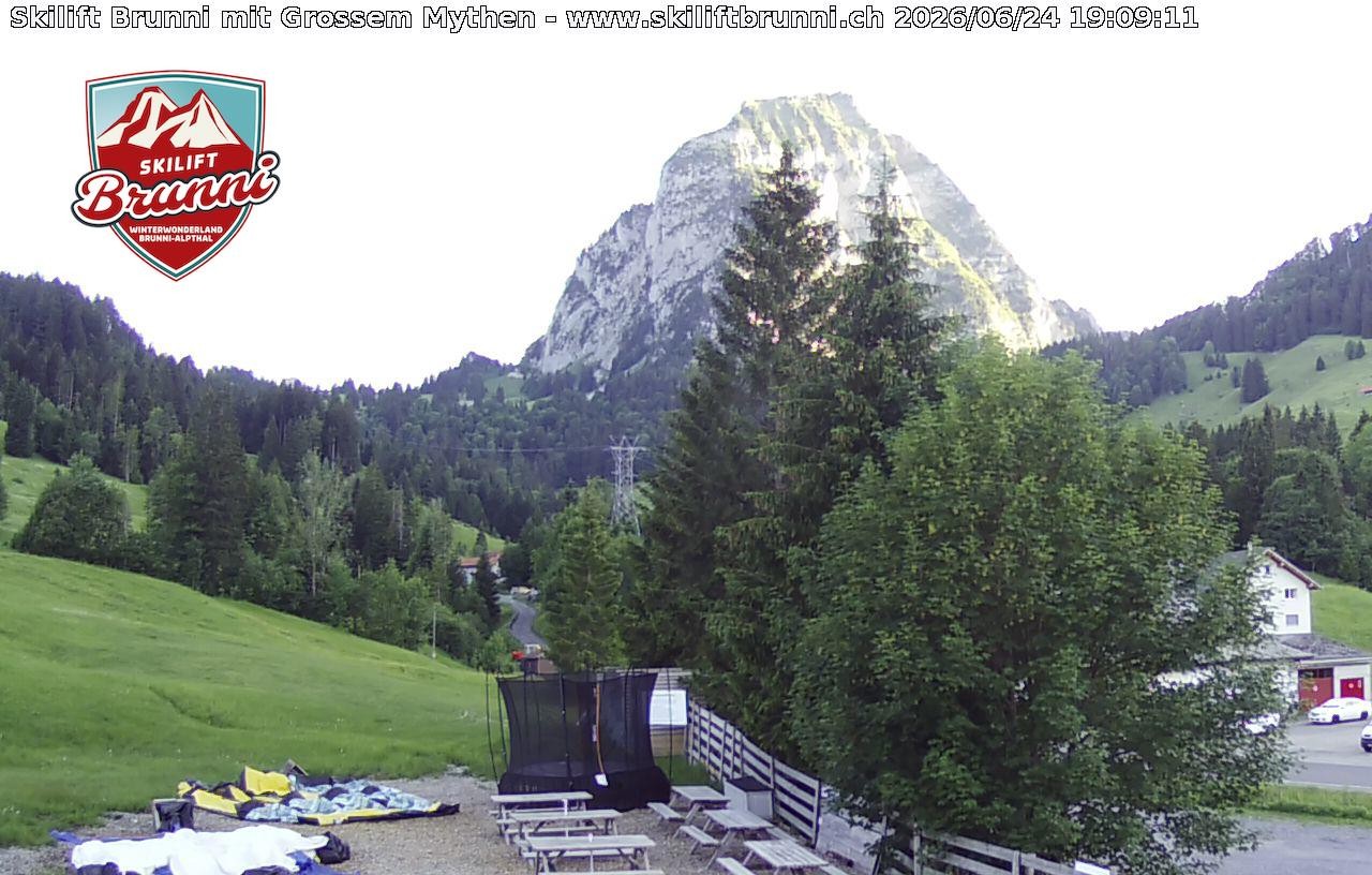 Archived image Webcam Panorama Mythen