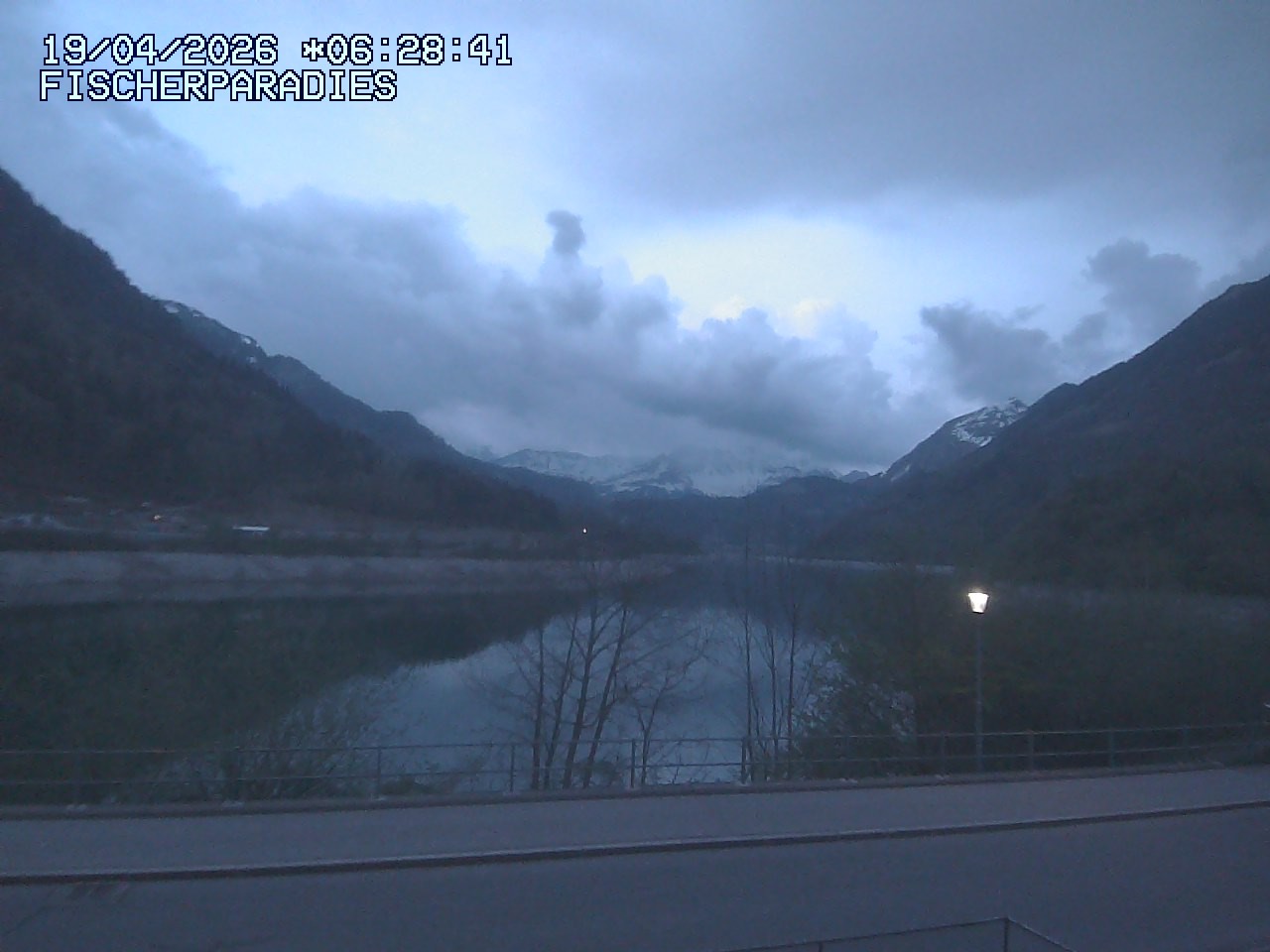 Archived image Webcam "Fischerparadies" Lungerersee