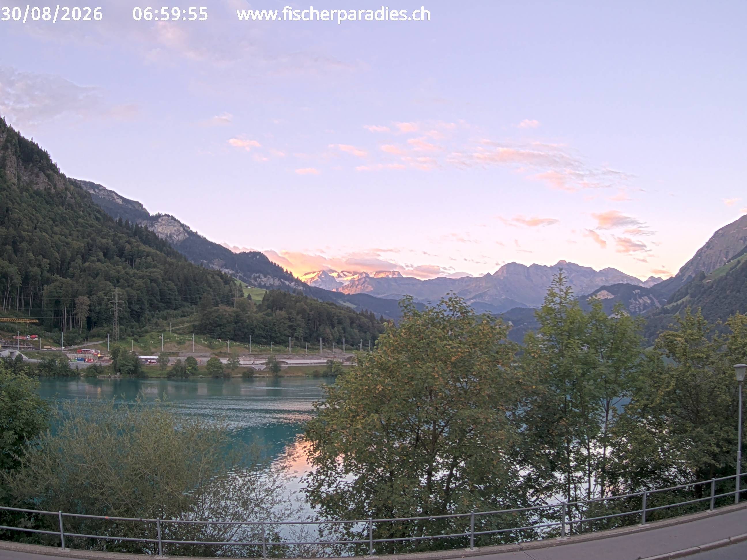 Archived image Webcam "Fischerparadies" Lungerersee