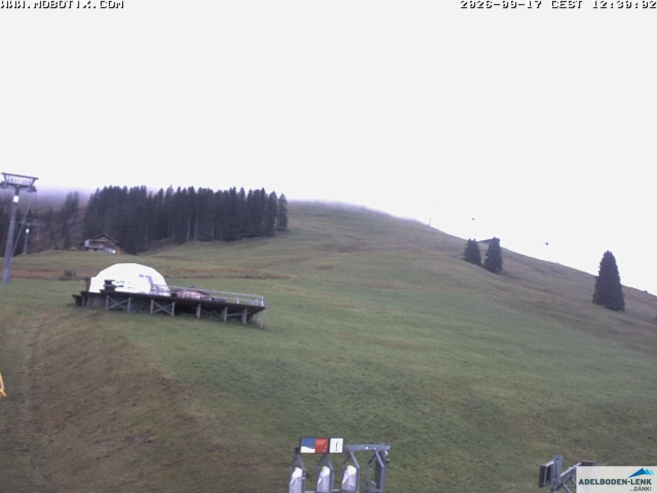 Archived image Webcam Base Station Metschstand, Adelboden Lenk