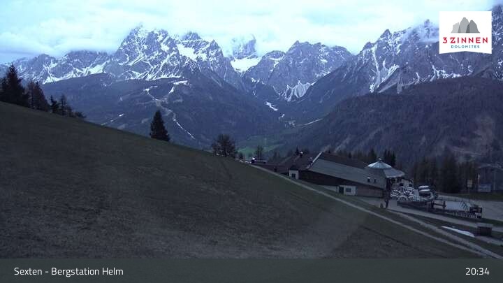 Archived image Webcam Sexten Dolomites: Helm Mountain