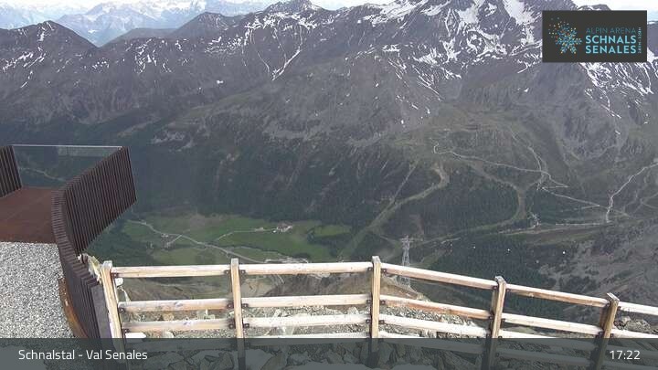 Archived image Webcam Schnalstal Gletscherbahn - Top Station