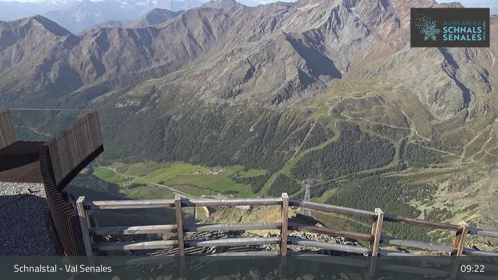 Archived image Webcam Schnalstal Gletscherbahn - Top Station