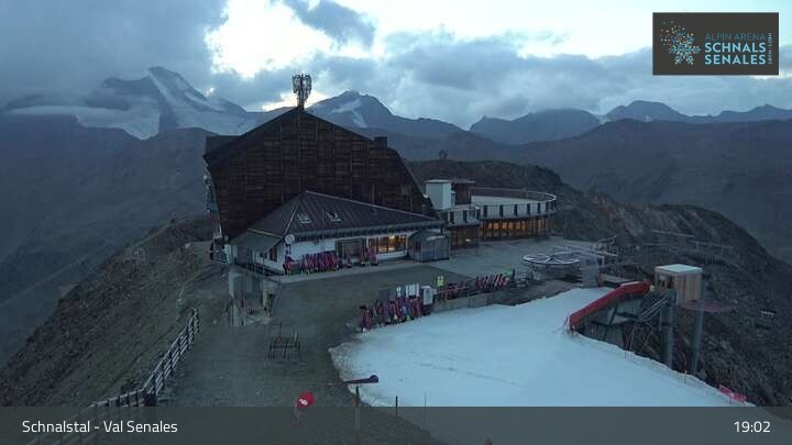 Archived image Webcam Schnalstal Gletscherbahn - Top Station
