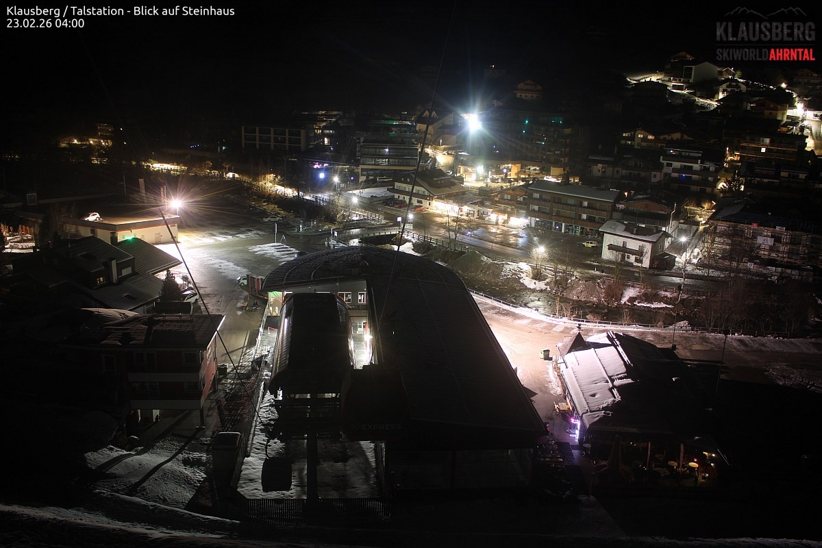 Archived image Webcam Klausberg gondola, Cadipietra/Steinhaus