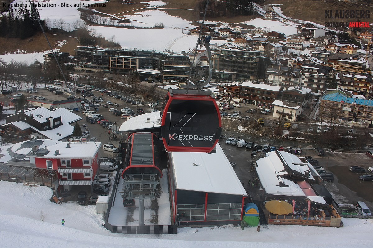 Archived image Webcam Klausberg gondola, Cadipietra/Steinhaus