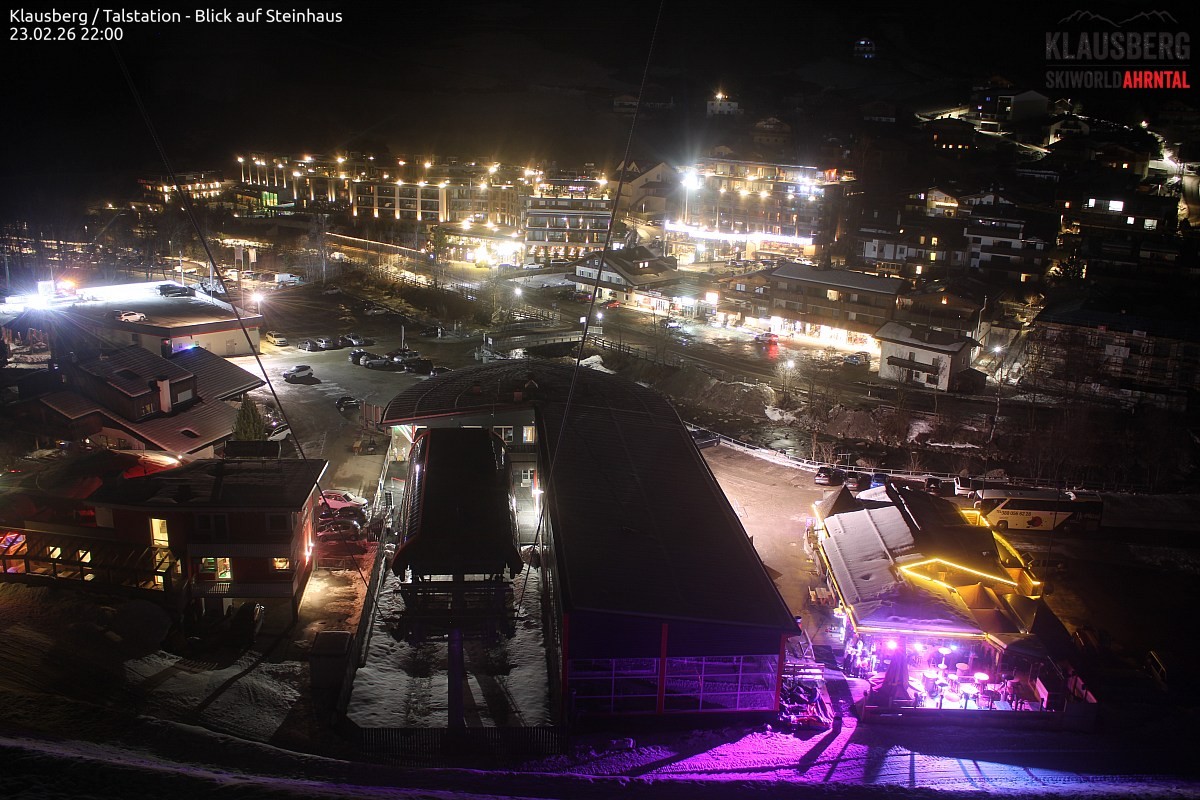 Archived image Webcam Klausberg gondola, Cadipietra/Steinhaus