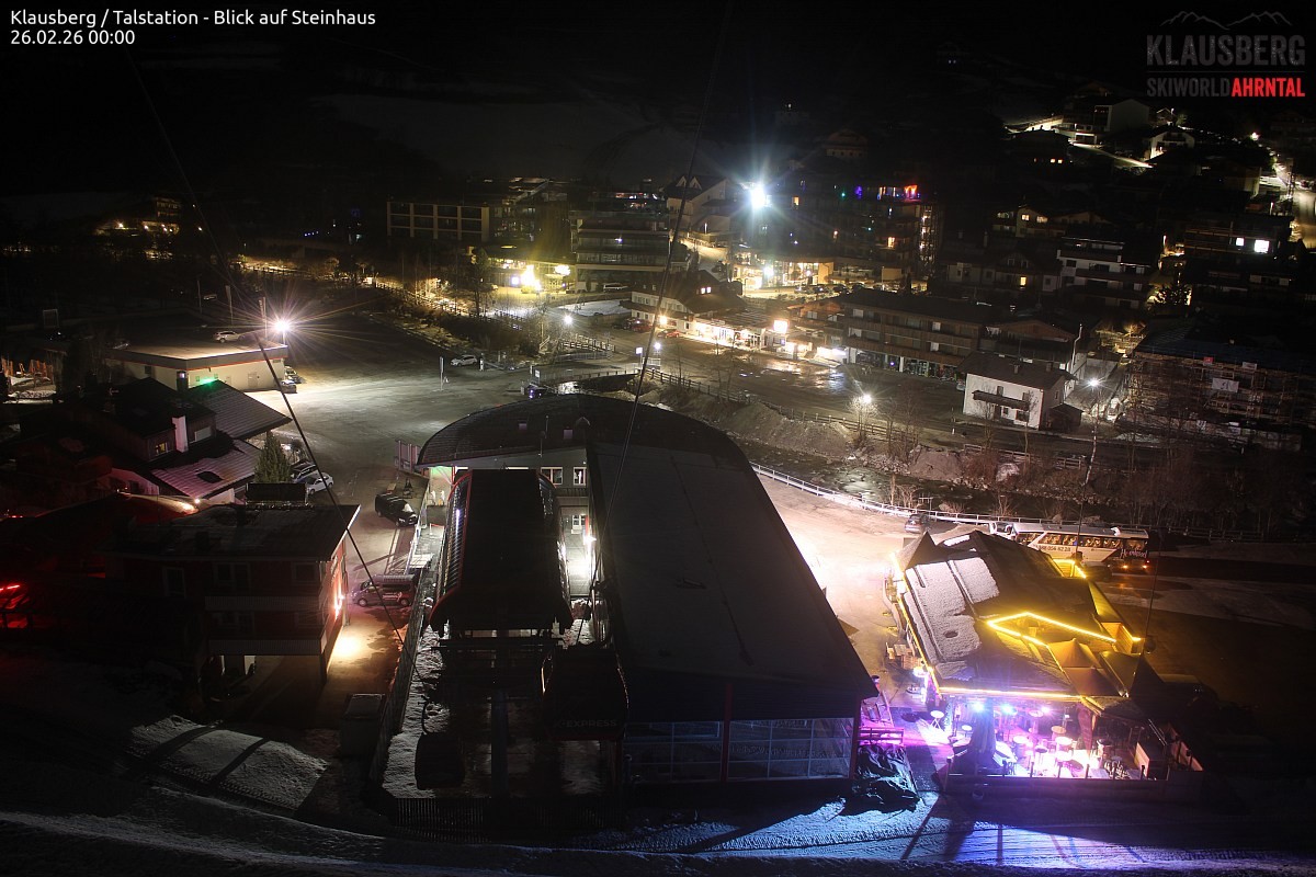 Archived image Webcam Klausberg gondola, Cadipietra/Steinhaus