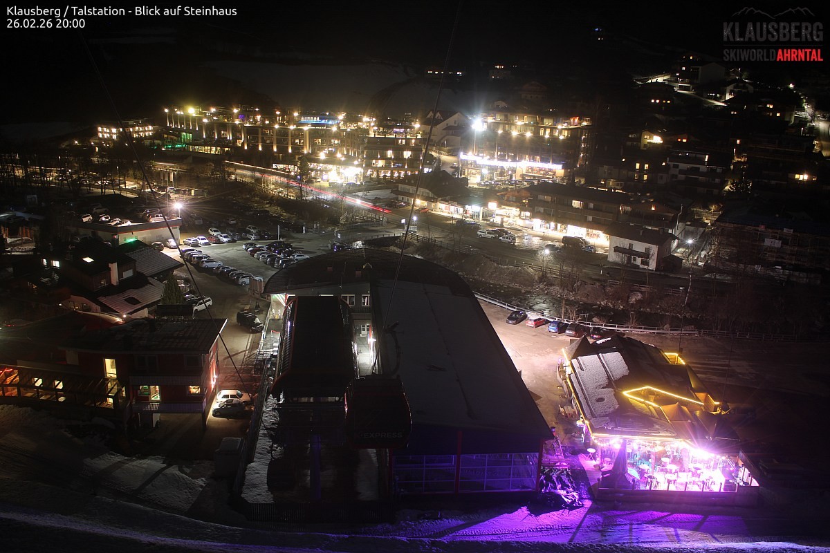 Archived image Webcam Klausberg gondola, Cadipietra/Steinhaus