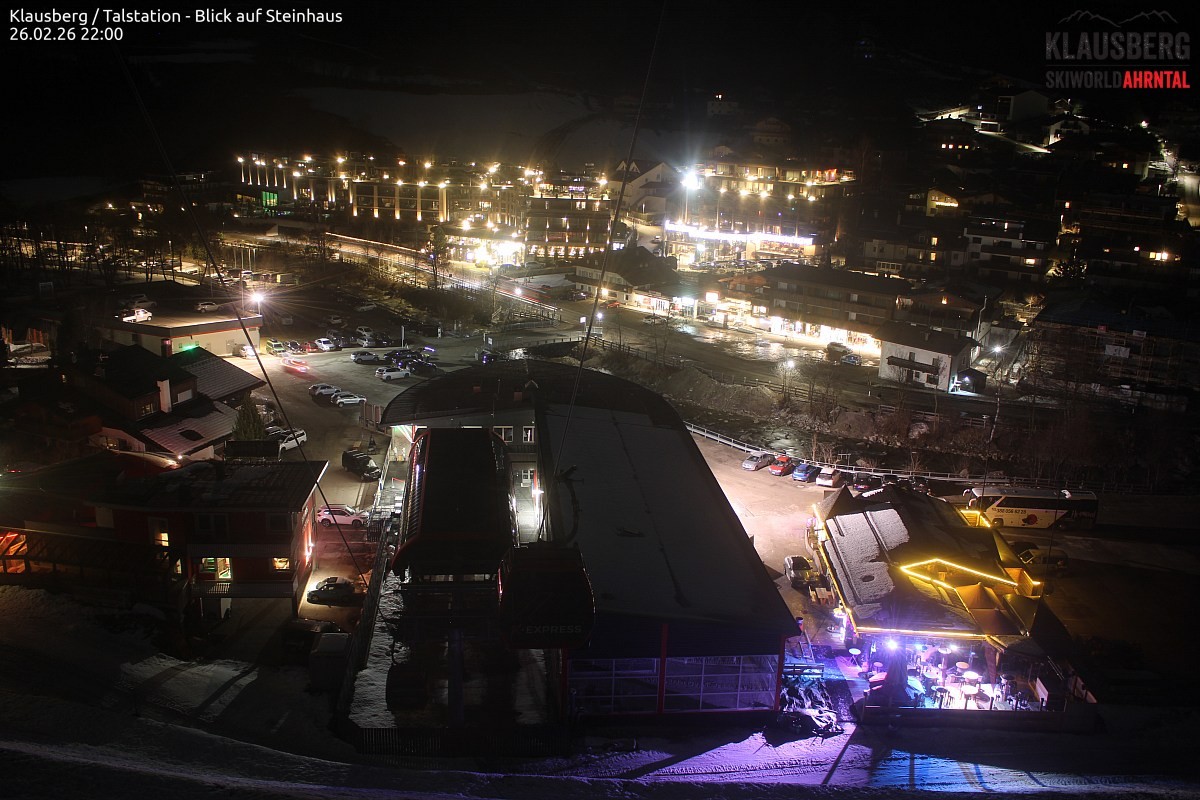 Archived image Webcam Klausberg gondola, Cadipietra/Steinhaus