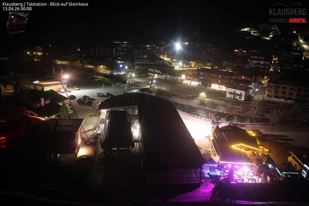 Archived image Webcam Klausberg gondola, Cadipietra/Steinhaus