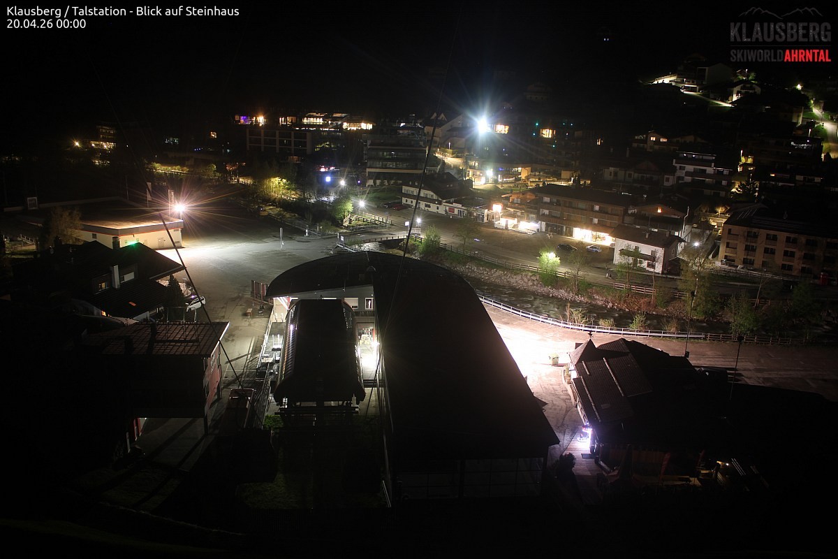 Archived image Webcam Klausberg gondola, Cadipietra/Steinhaus