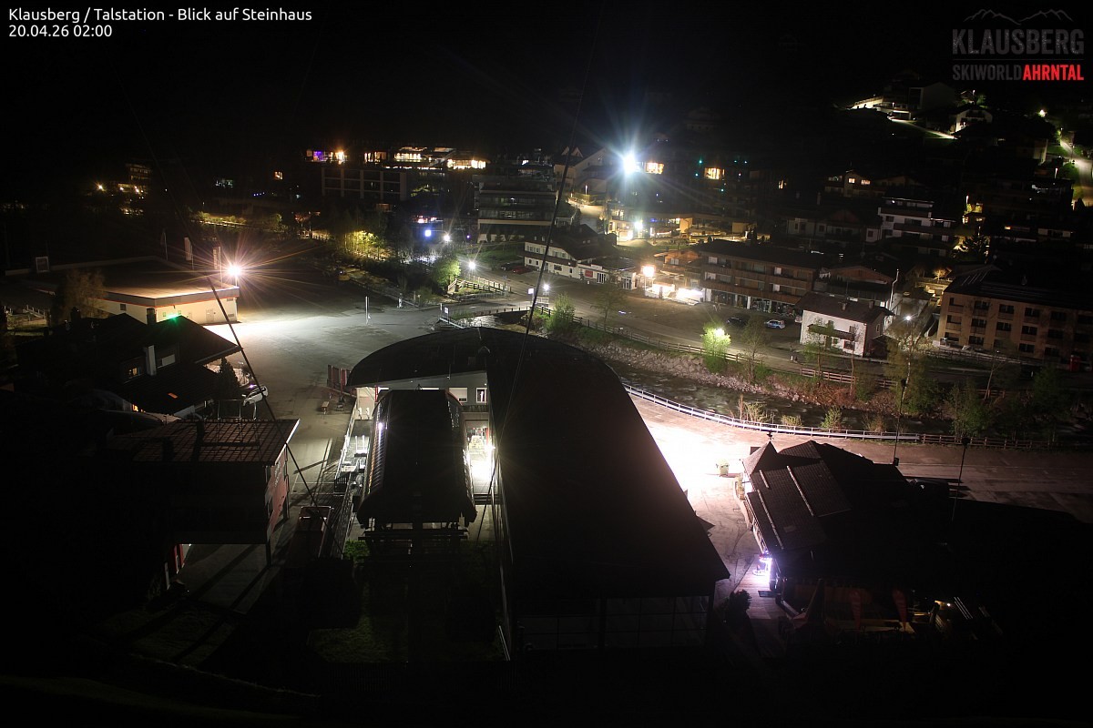 Archived image Webcam Klausberg gondola, Cadipietra/Steinhaus