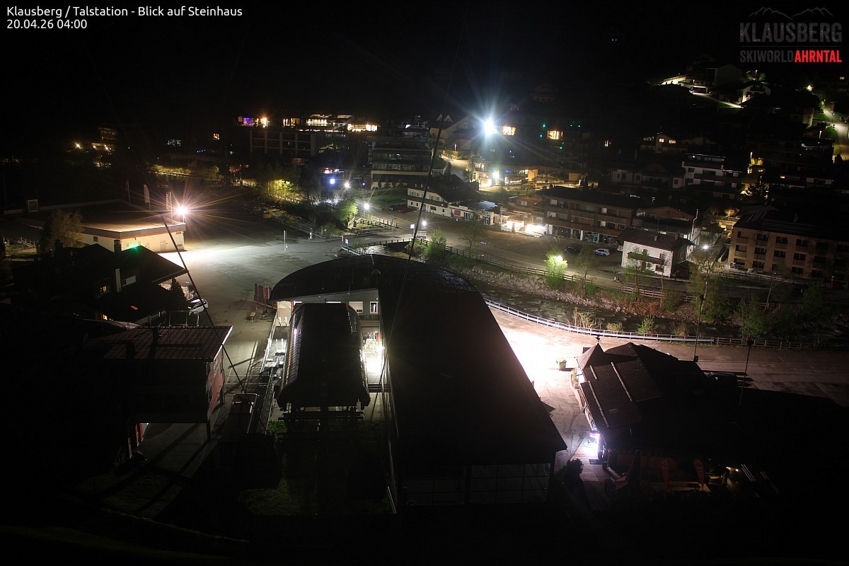 Archived image Webcam Klausberg gondola, Cadipietra/Steinhaus