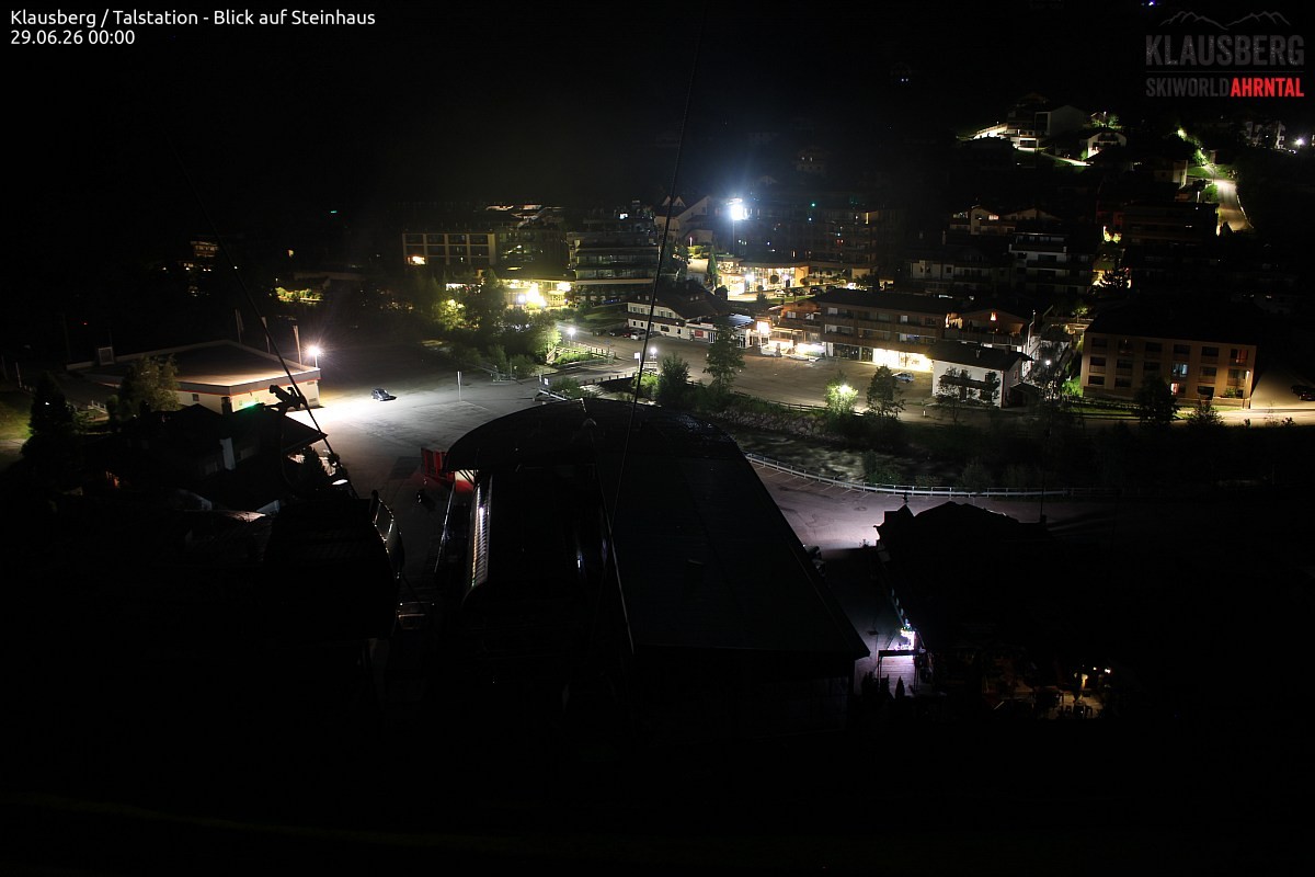 Archived image Webcam Klausberg gondola, Cadipietra/Steinhaus
