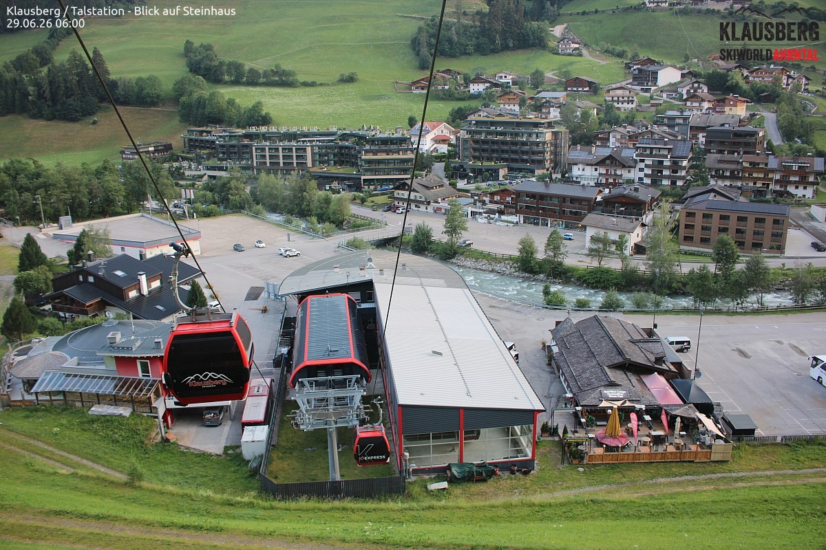 Archived image Webcam Klausberg gondola, Cadipietra/Steinhaus