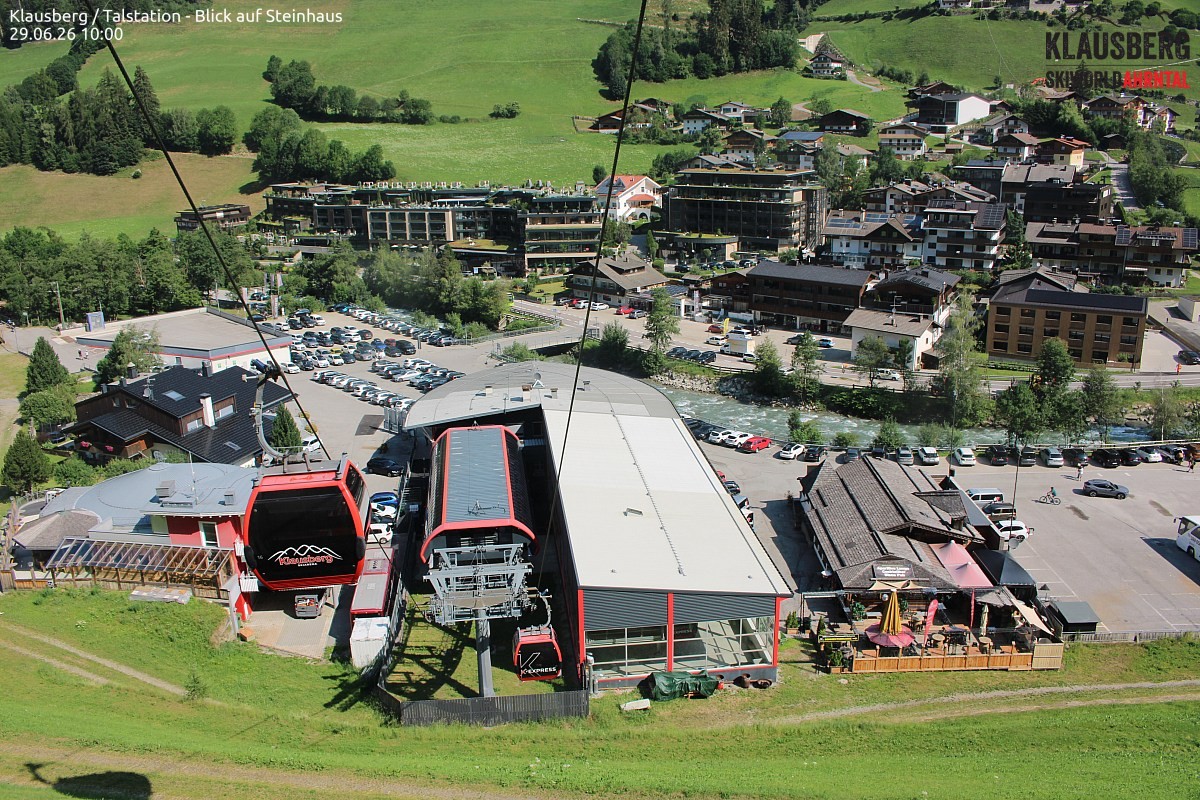 Archived image Webcam Klausberg gondola, Cadipietra/Steinhaus