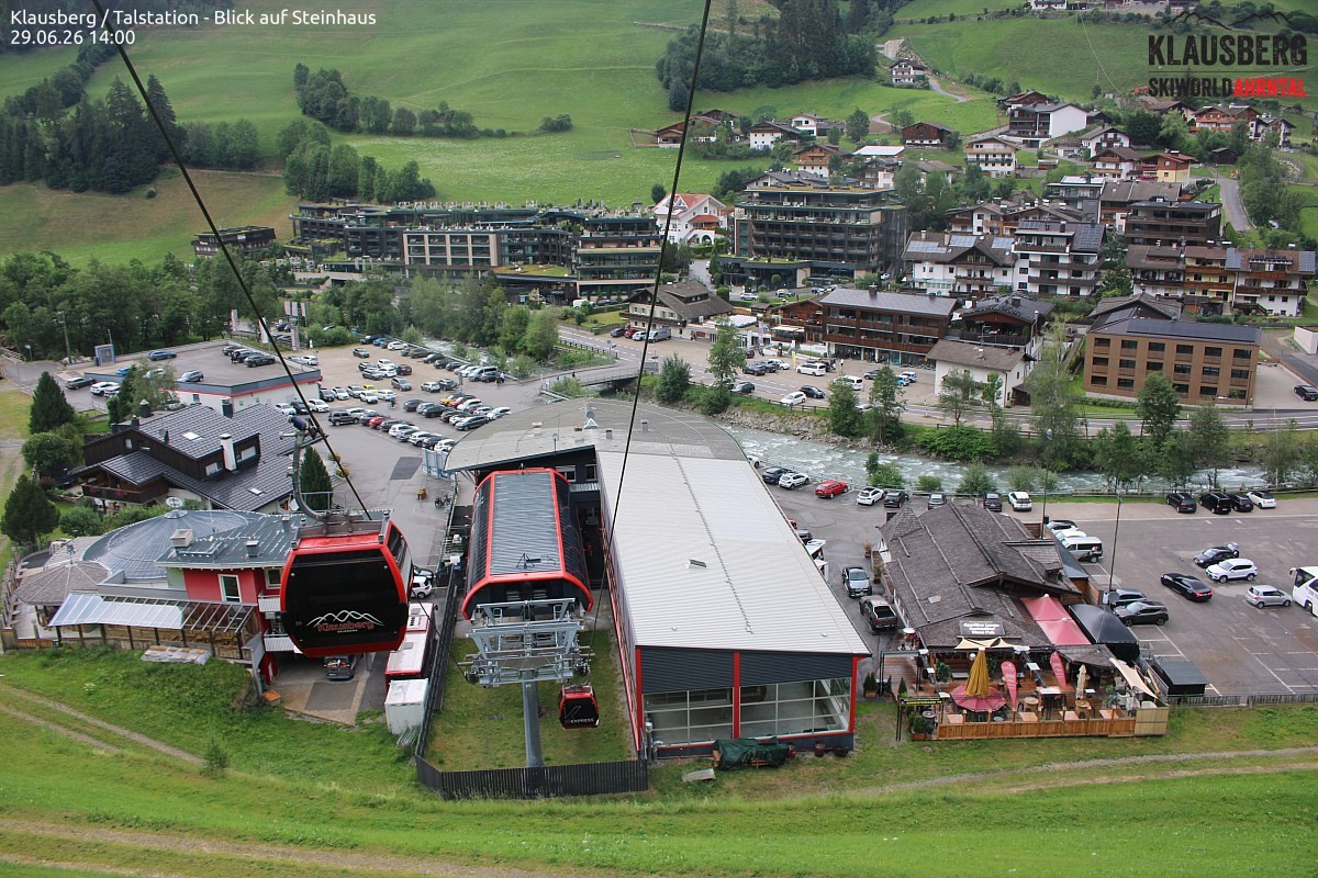 Archived image Webcam Klausberg gondola, Cadipietra/Steinhaus