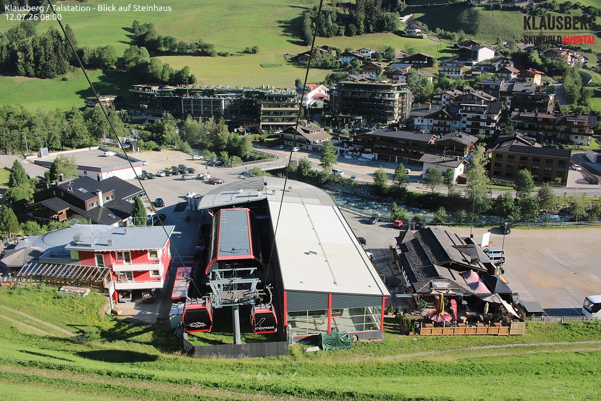 Archived image Webcam Klausberg gondola, Cadipietra/Steinhaus