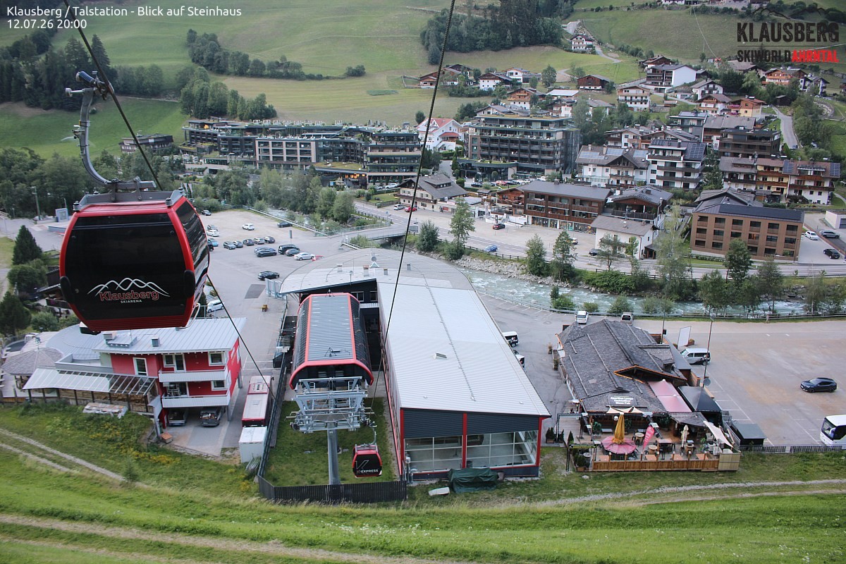 Archived image Webcam Klausberg gondola, Cadipietra/Steinhaus