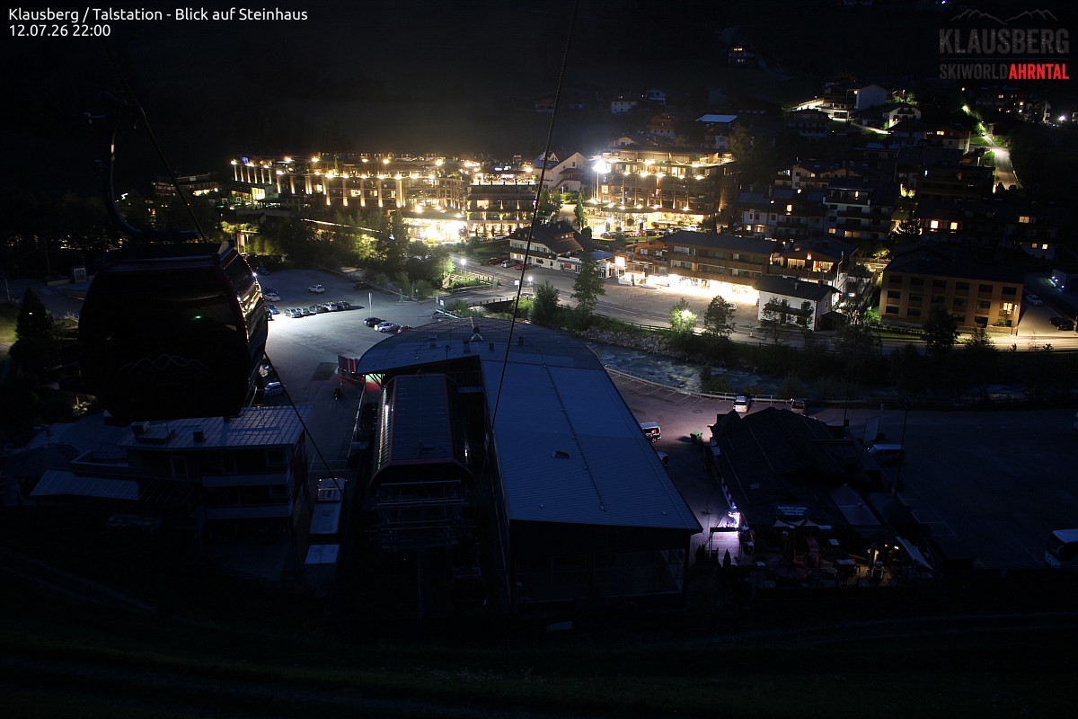 Archived image Webcam Klausberg gondola, Cadipietra/Steinhaus