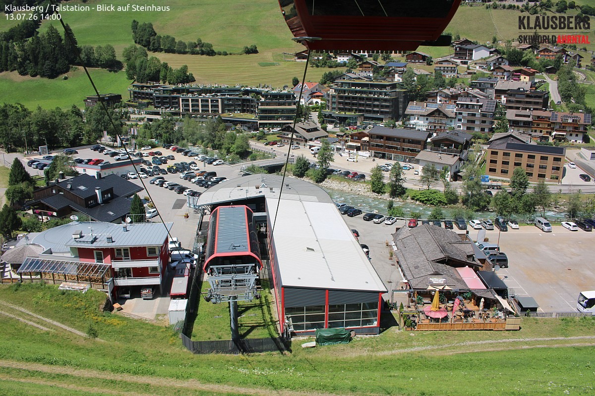 Archived image Webcam Klausberg gondola, Cadipietra/Steinhaus