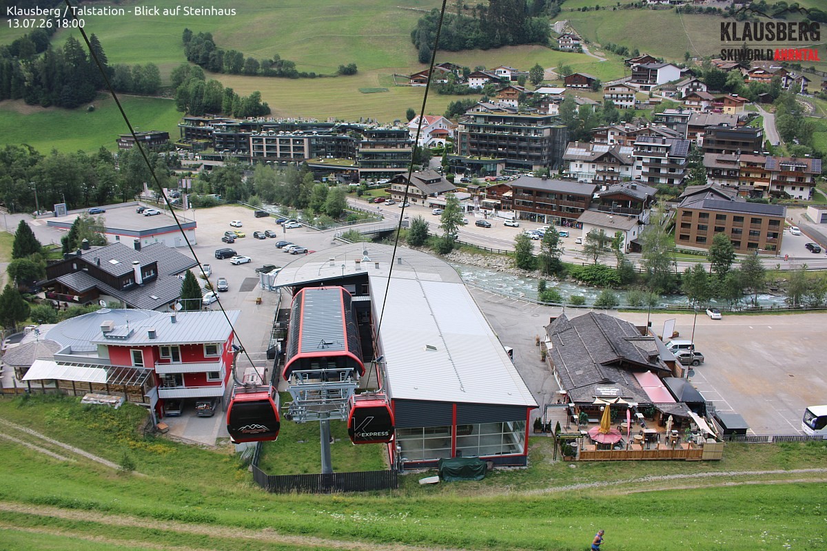 Archived image Webcam Klausberg gondola, Cadipietra/Steinhaus