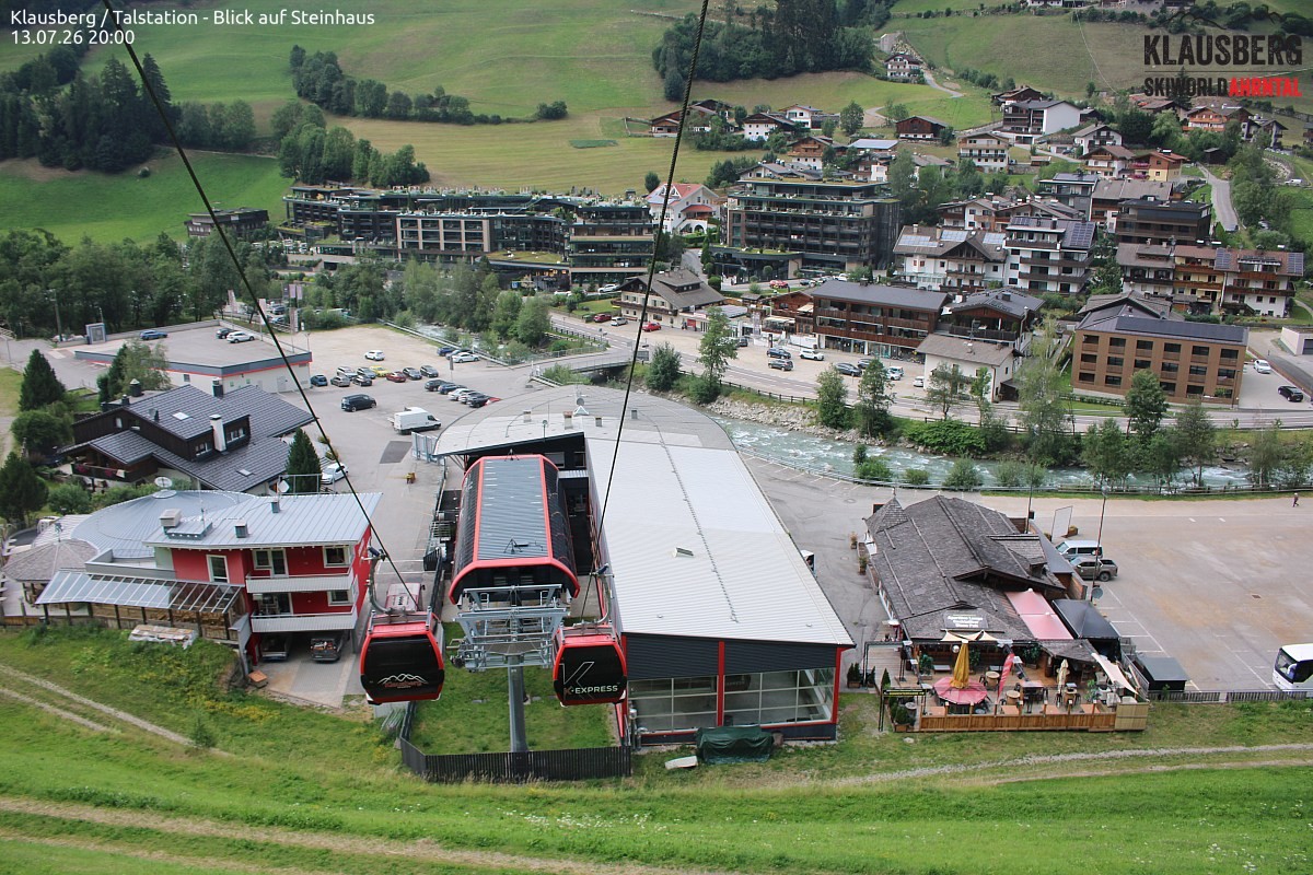 Archived image Webcam Klausberg gondola, Cadipietra/Steinhaus