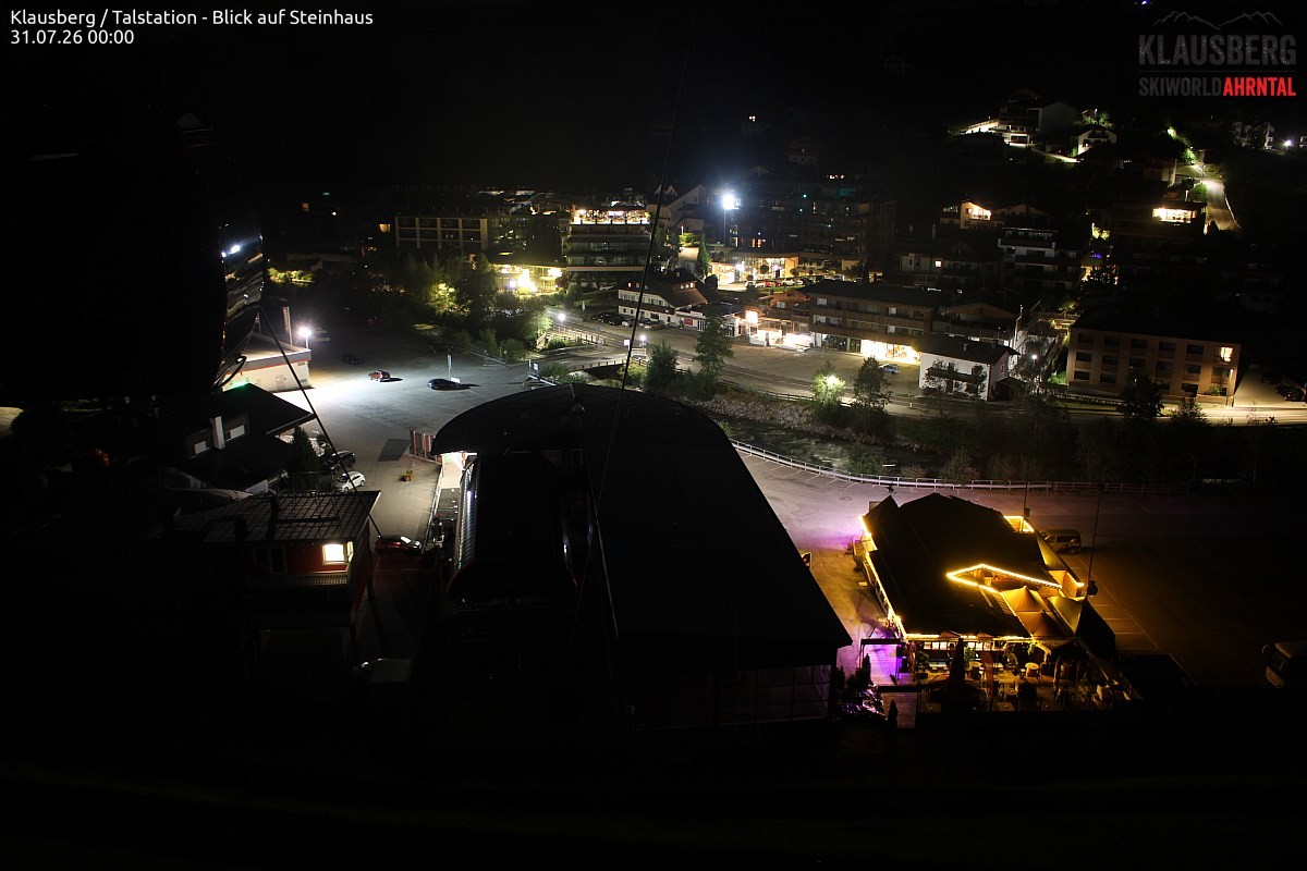 Archived image Webcam Klausberg gondola, Cadipietra/Steinhaus