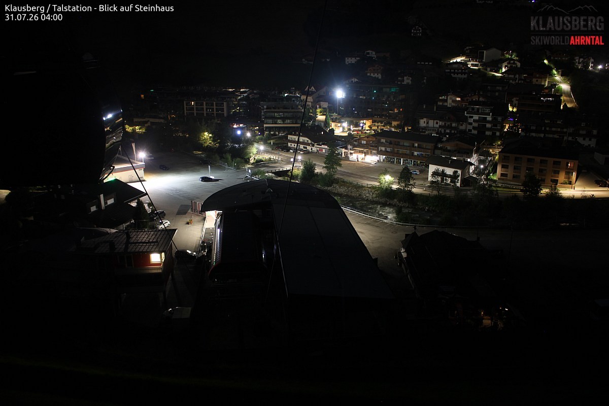 Archived image Webcam Klausberg gondola, Cadipietra/Steinhaus