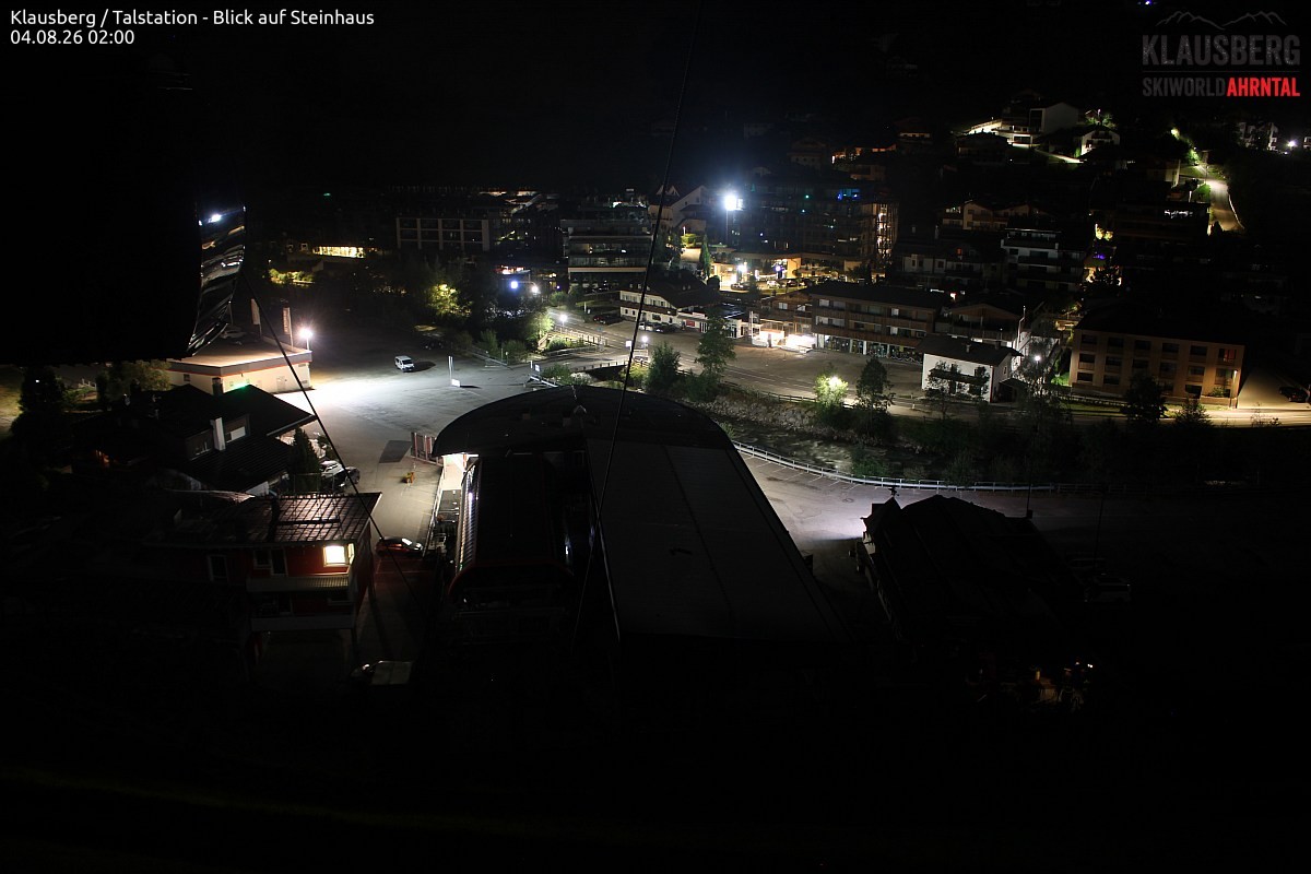 Archived image Webcam Klausberg gondola, Cadipietra/Steinhaus