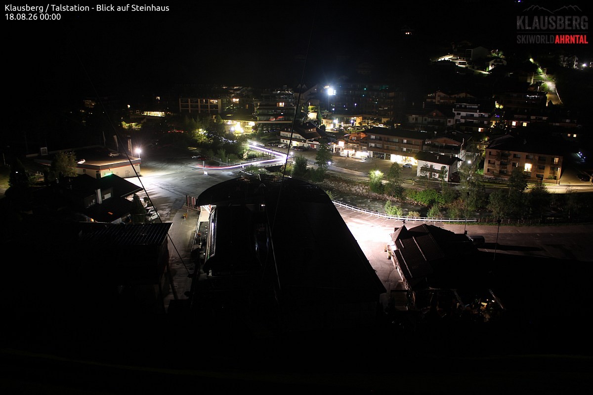 Archived image Webcam Klausberg gondola, Cadipietra/Steinhaus