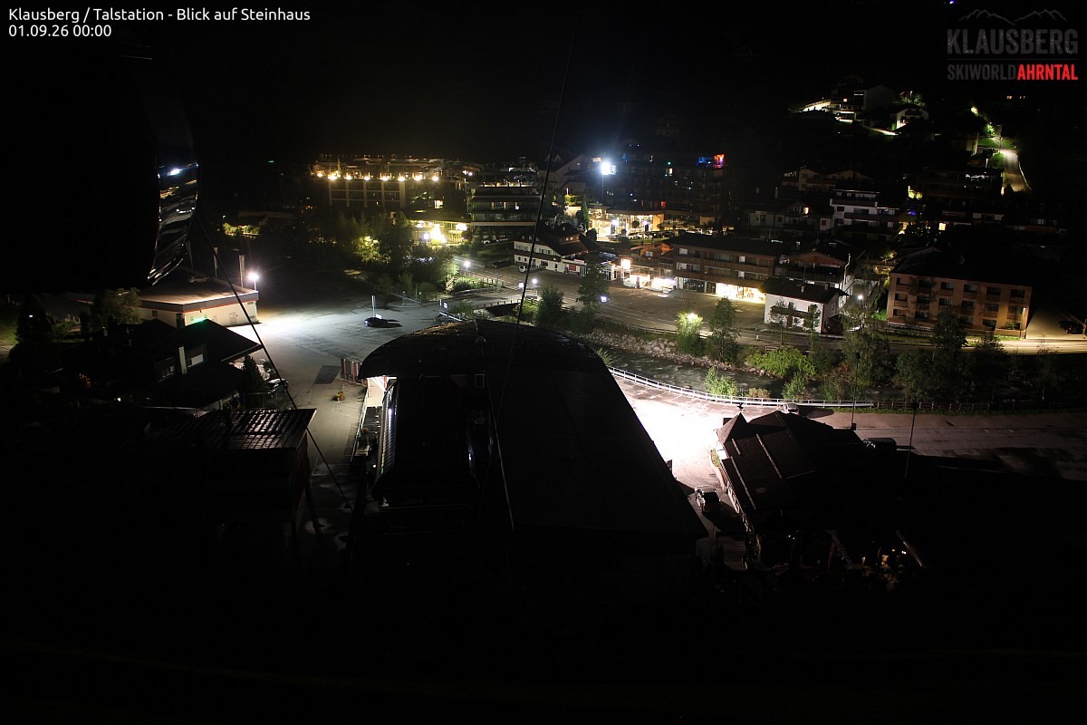 Archived image Webcam Klausberg gondola, Cadipietra/Steinhaus