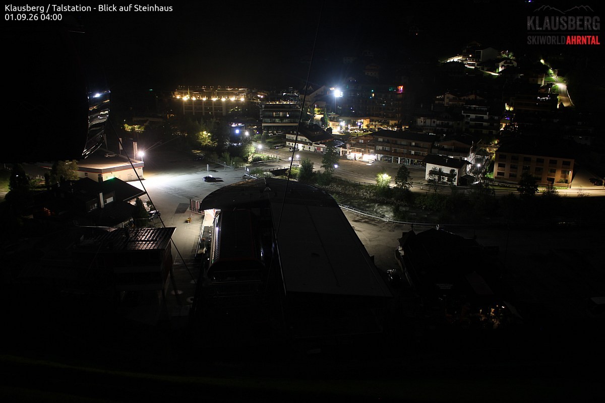 Archived image Webcam Klausberg gondola, Cadipietra/Steinhaus
