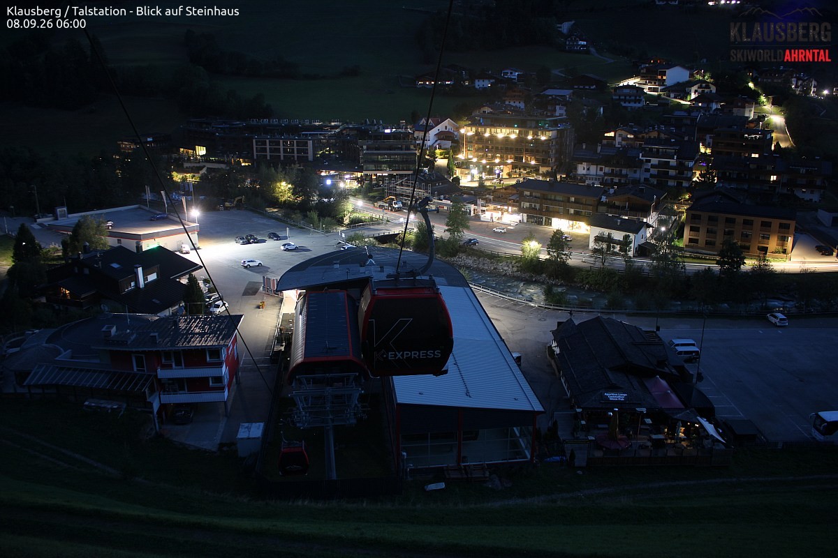 Archived image Webcam Klausberg gondola, Cadipietra/Steinhaus