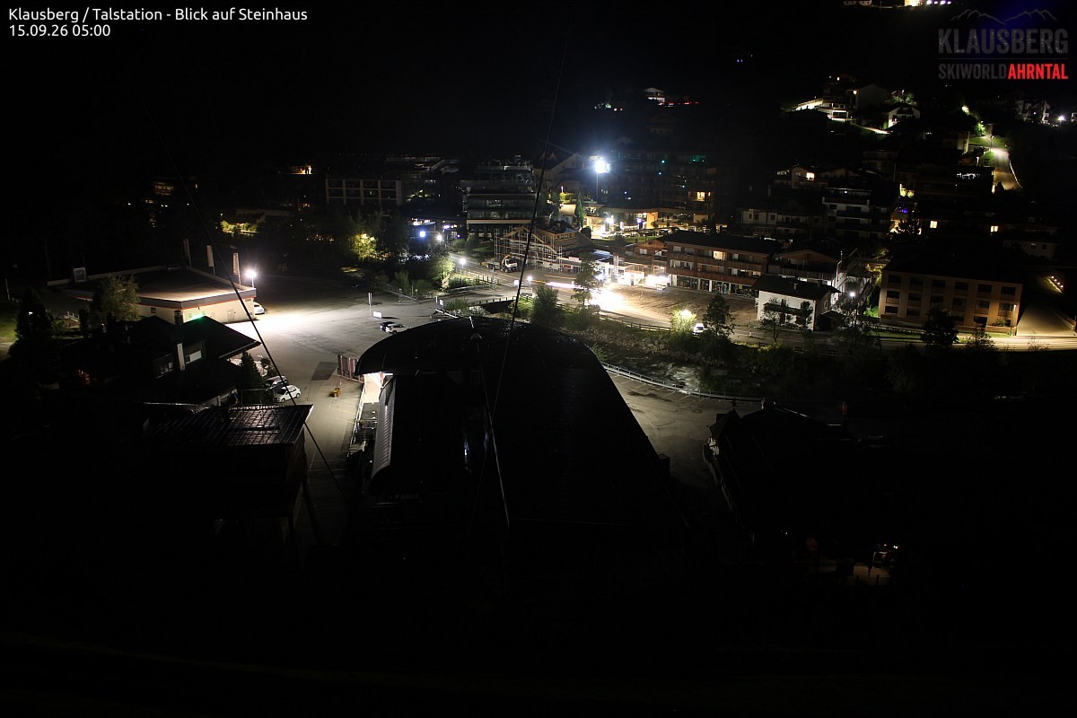 Archived image Webcam Klausberg gondola, Cadipietra/Steinhaus