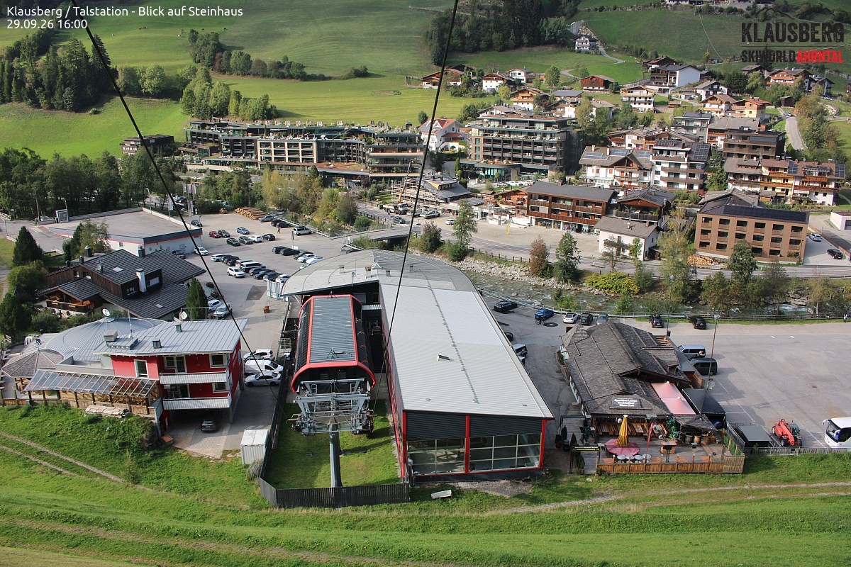 Archived image Webcam Klausberg gondola, Cadipietra/Steinhaus
