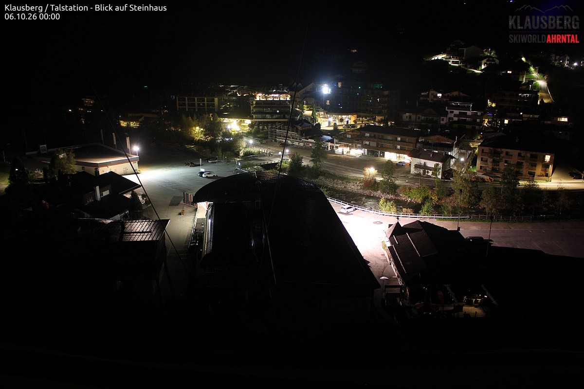Archived image Webcam Klausberg gondola, Cadipietra/Steinhaus