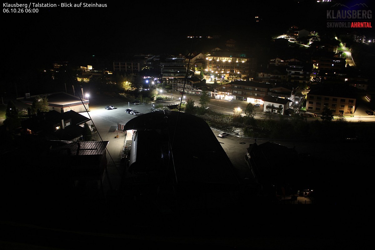 Archived image Webcam Klausberg gondola, Cadipietra/Steinhaus