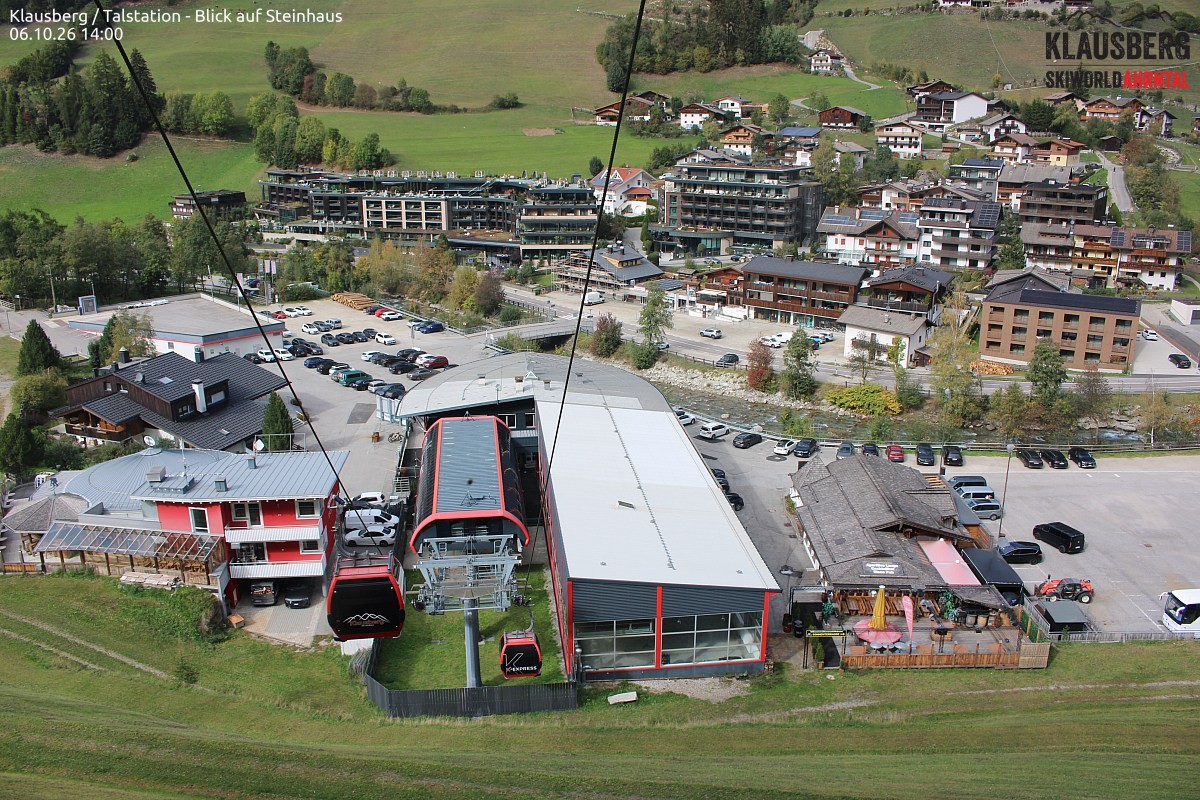 Archived image Webcam Klausberg gondola, Cadipietra/Steinhaus