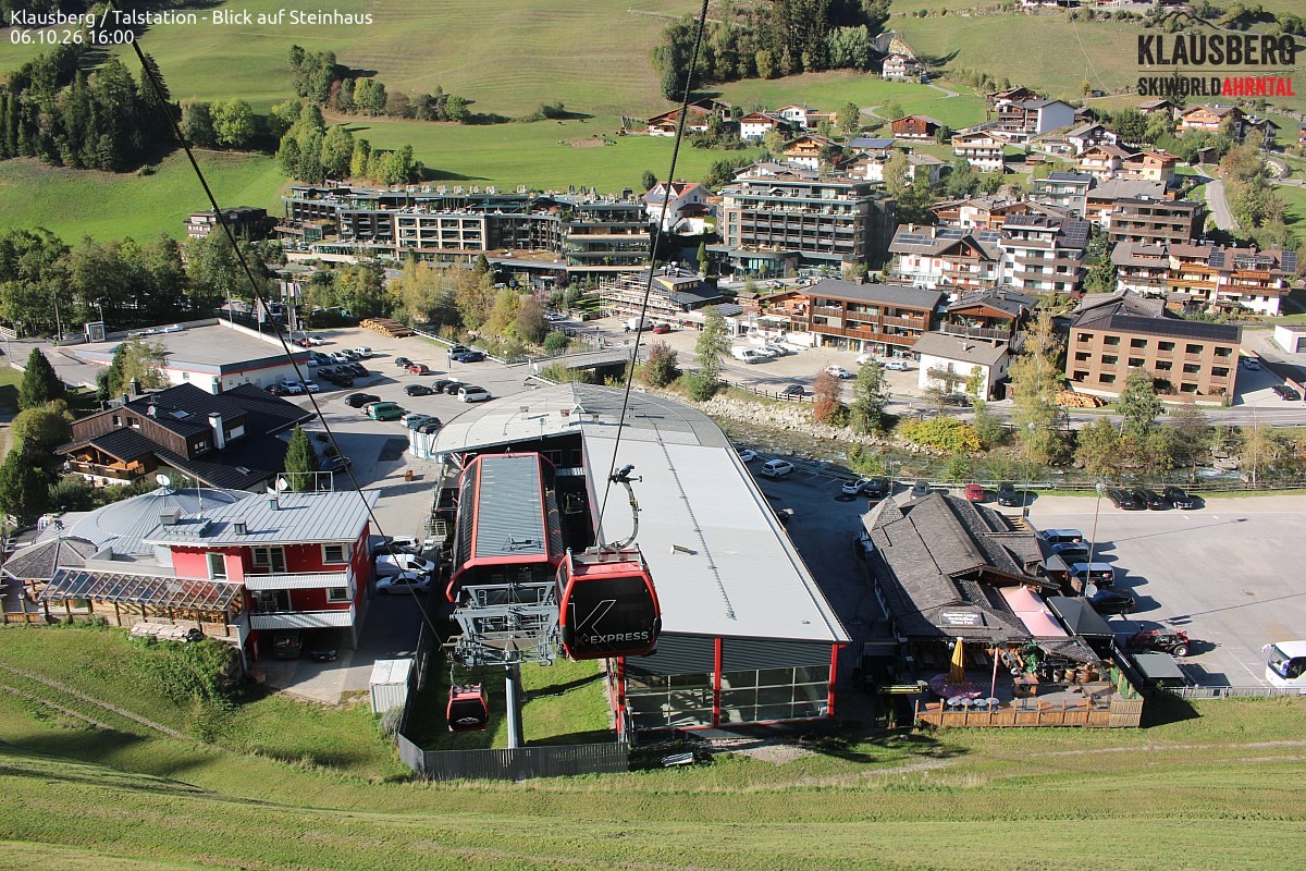 Archived image Webcam Klausberg gondola, Cadipietra/Steinhaus