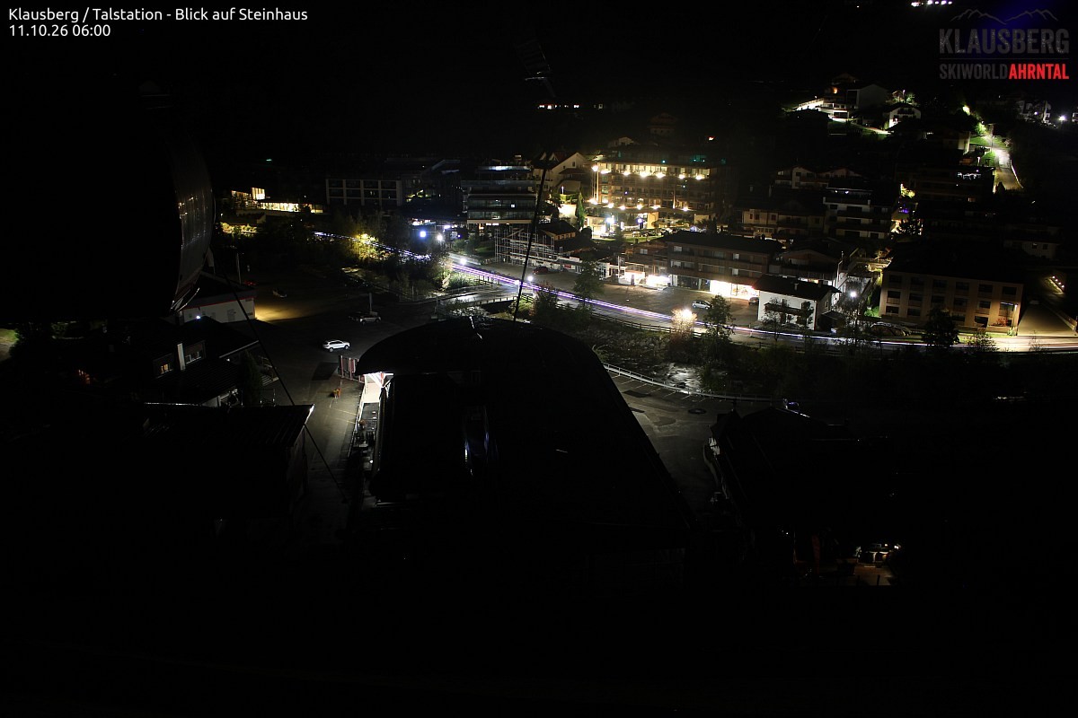 Archived image Webcam Klausberg gondola, Cadipietra/Steinhaus