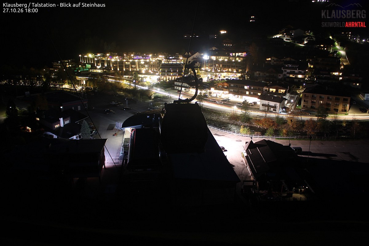 Archived image Webcam Klausberg gondola, Cadipietra/Steinhaus