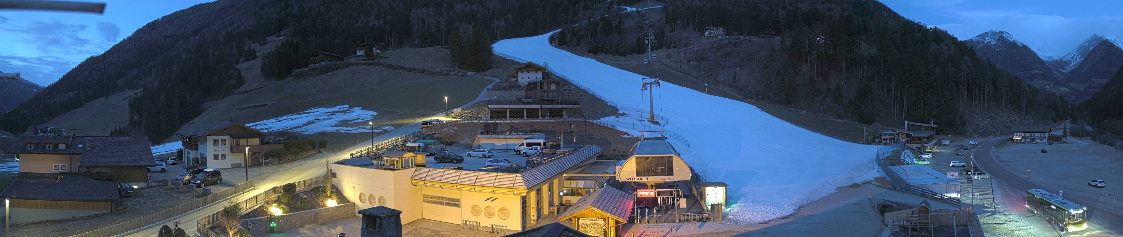 Archived image Webcam base station Speikboden gondola, South Tyrol