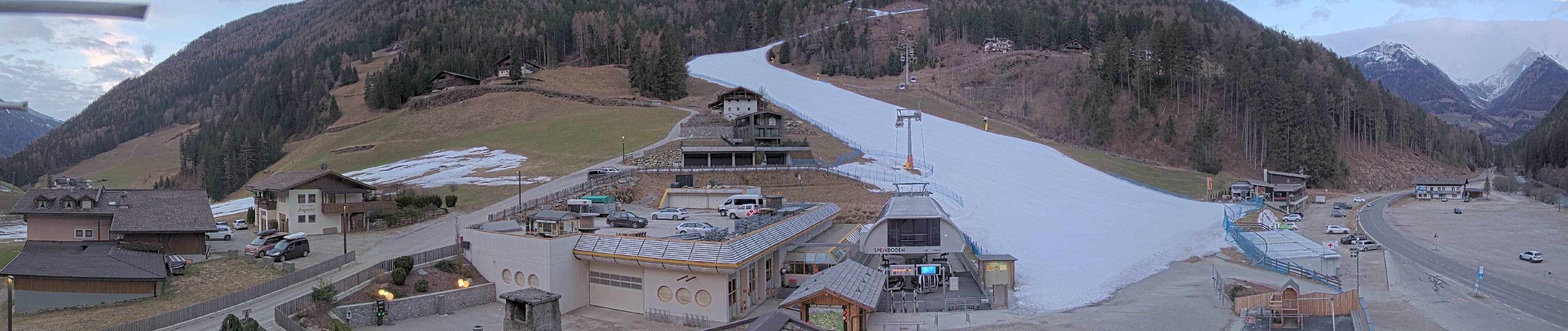 Archived image Webcam base station Speikboden gondola, South Tyrol