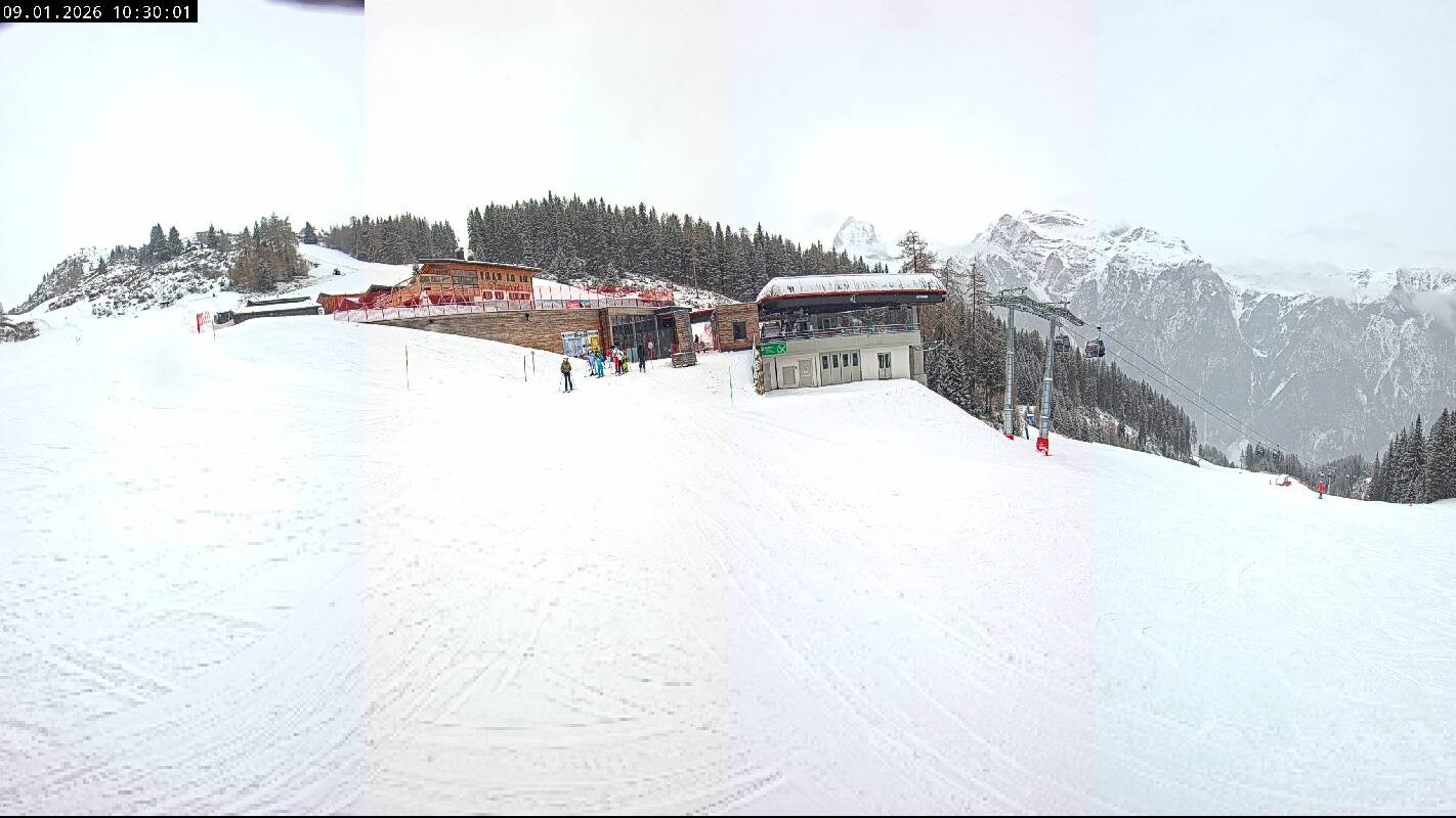 Archiv Foto Webcam Ladurns Gondelbahn Bergstation