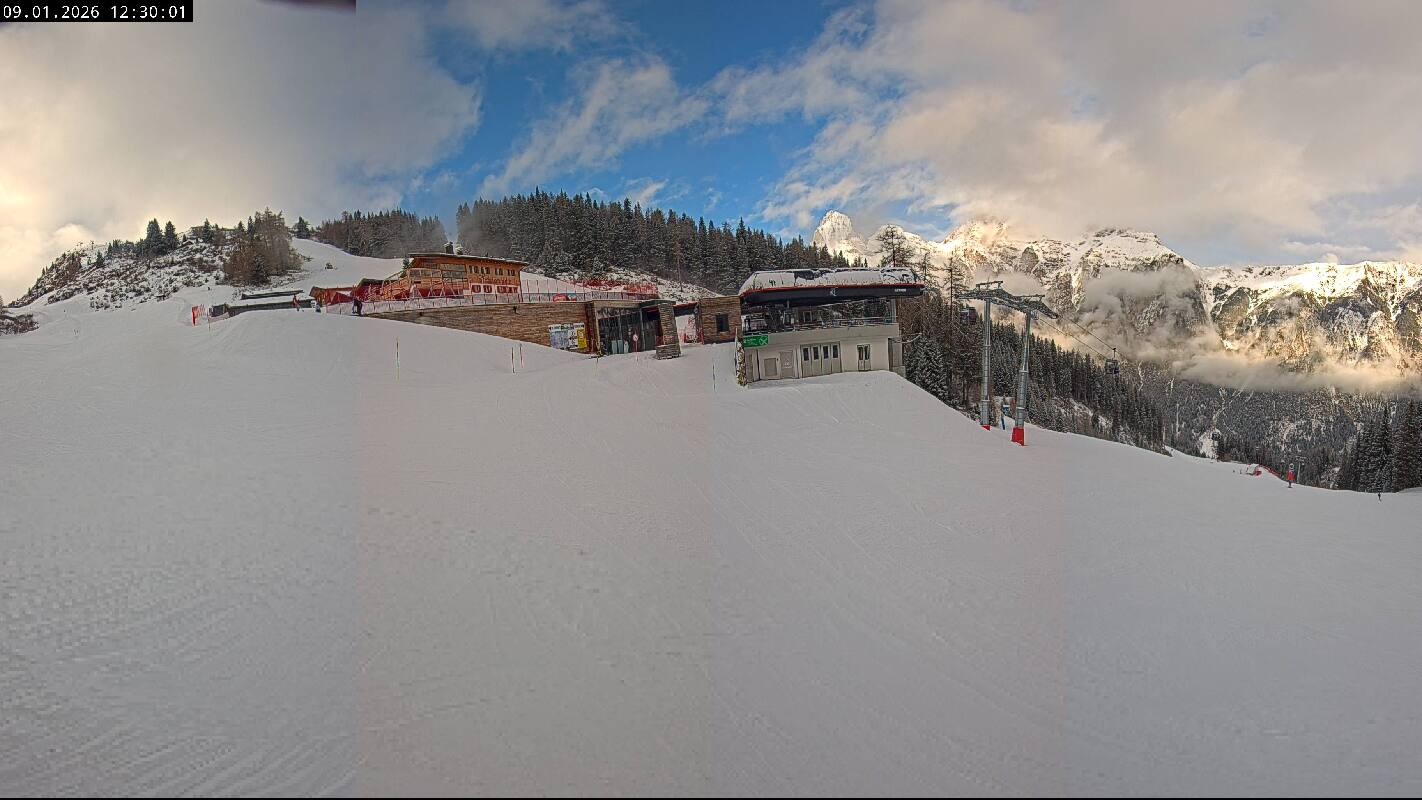 Archiv Foto Webcam Ladurns Gondelbahn Bergstation