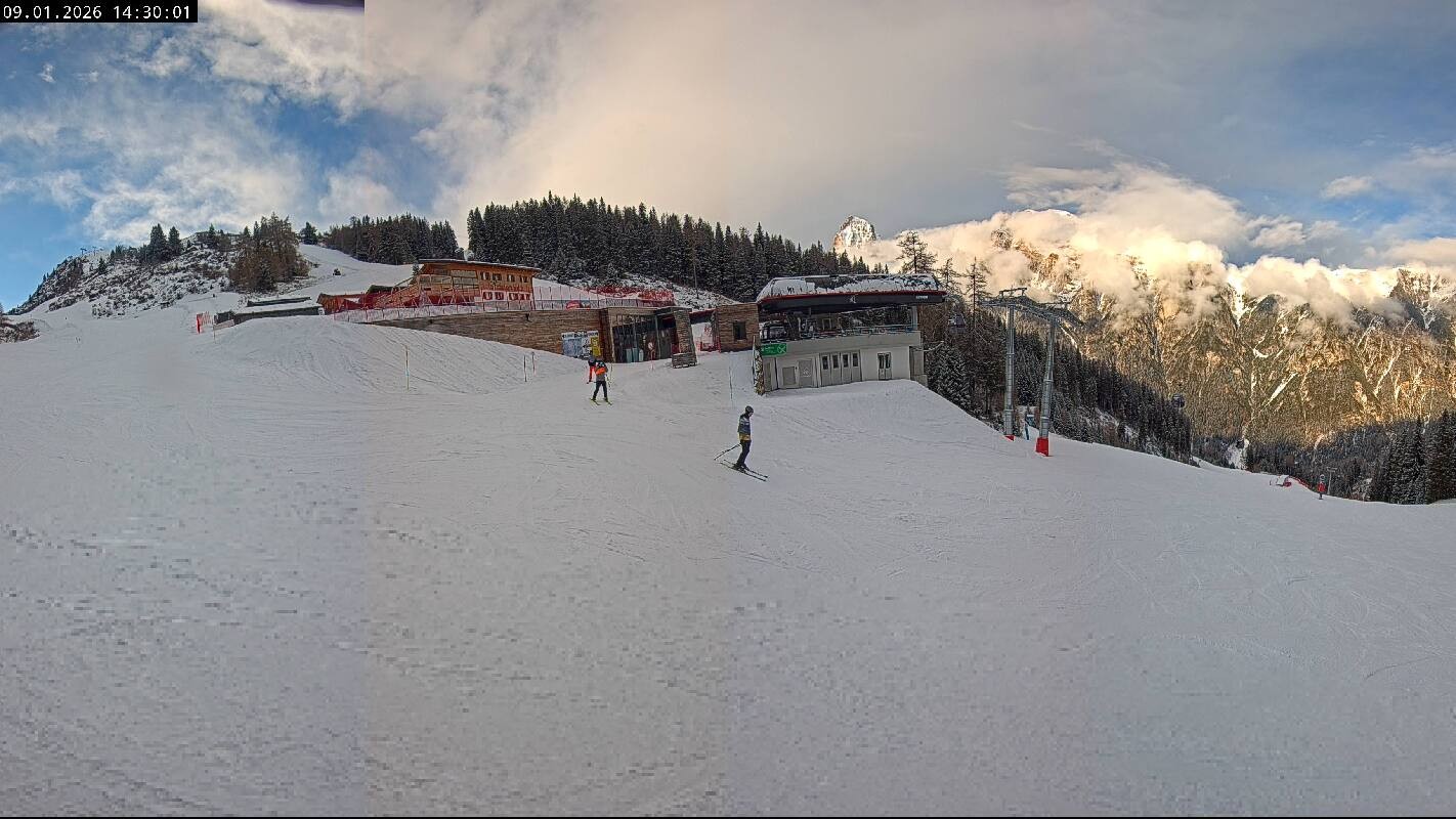 Archiv Foto Webcam Ladurns Gondelbahn Bergstation