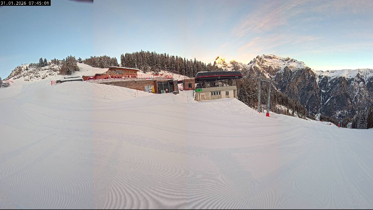 Archiv Foto Webcam Ladurns Gondelbahn Bergstation